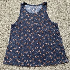 American Eagle navy blue tank top size medium.